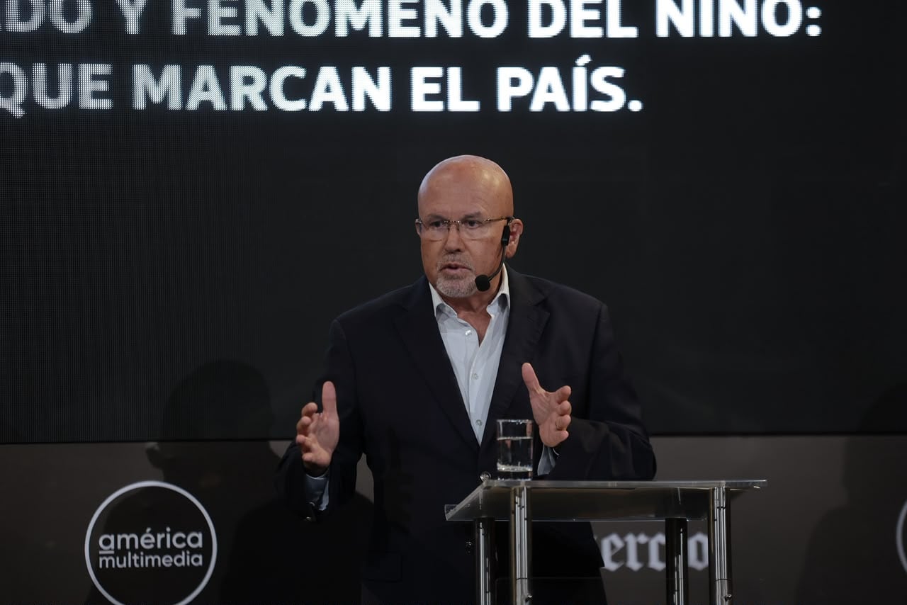 Carlos Bruce (Somos Perú) en el foro municipal organizado por El Comercio y América Multimedia. Foto: Hugo Pérez