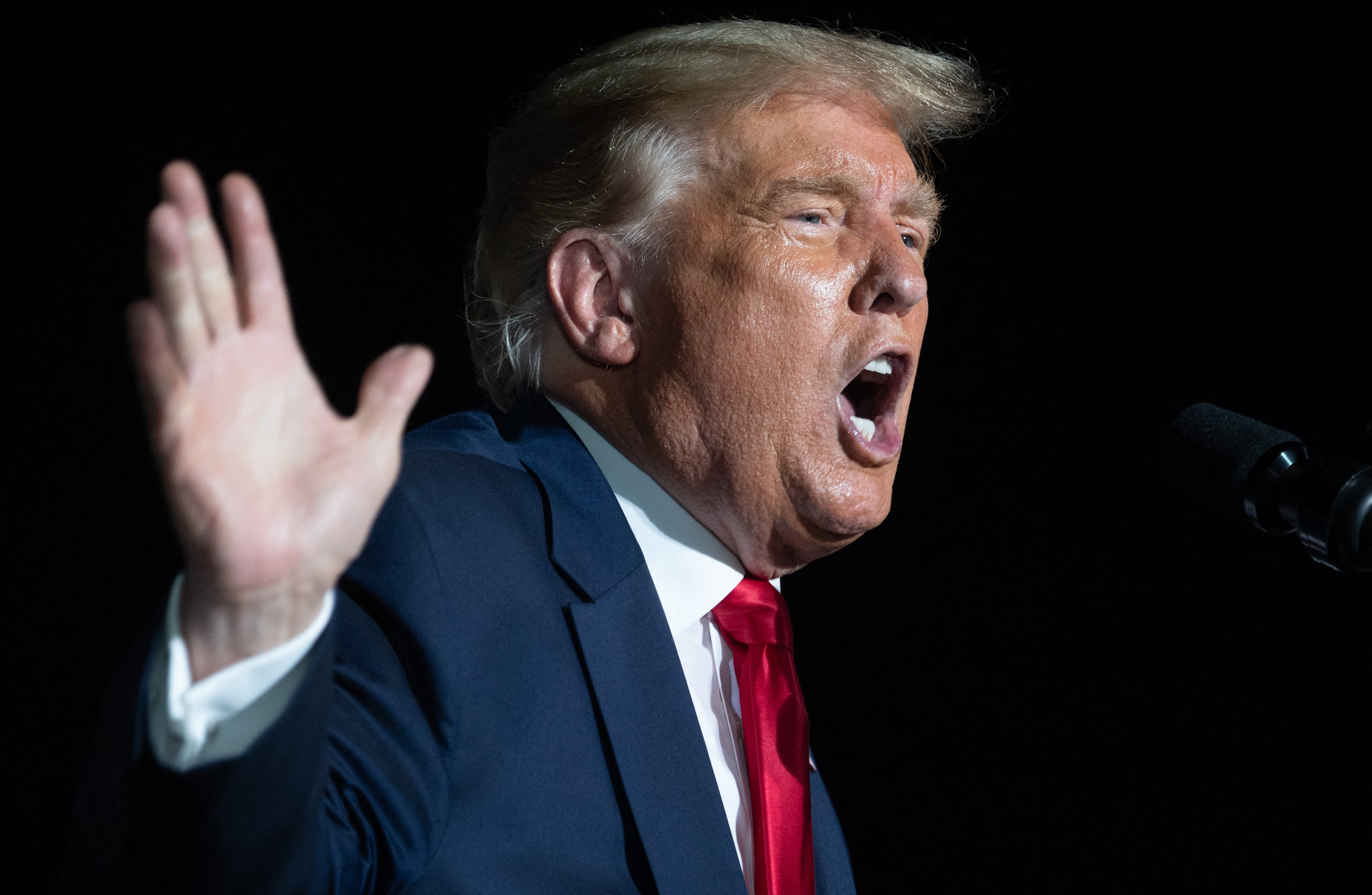 El domingo, Trump amenazó con reanudar la ofensiva, pausada desde abril por un alto el fuego, al asegurar que a Irán se le “acaba el tiempo”. (Foto de SAUL LOEB / AFP)
