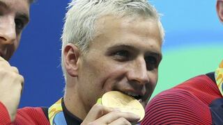 La caída del nadador Ryan Lochte: ¡Vergüenza nacional!, clama la prensa de EE.UU.