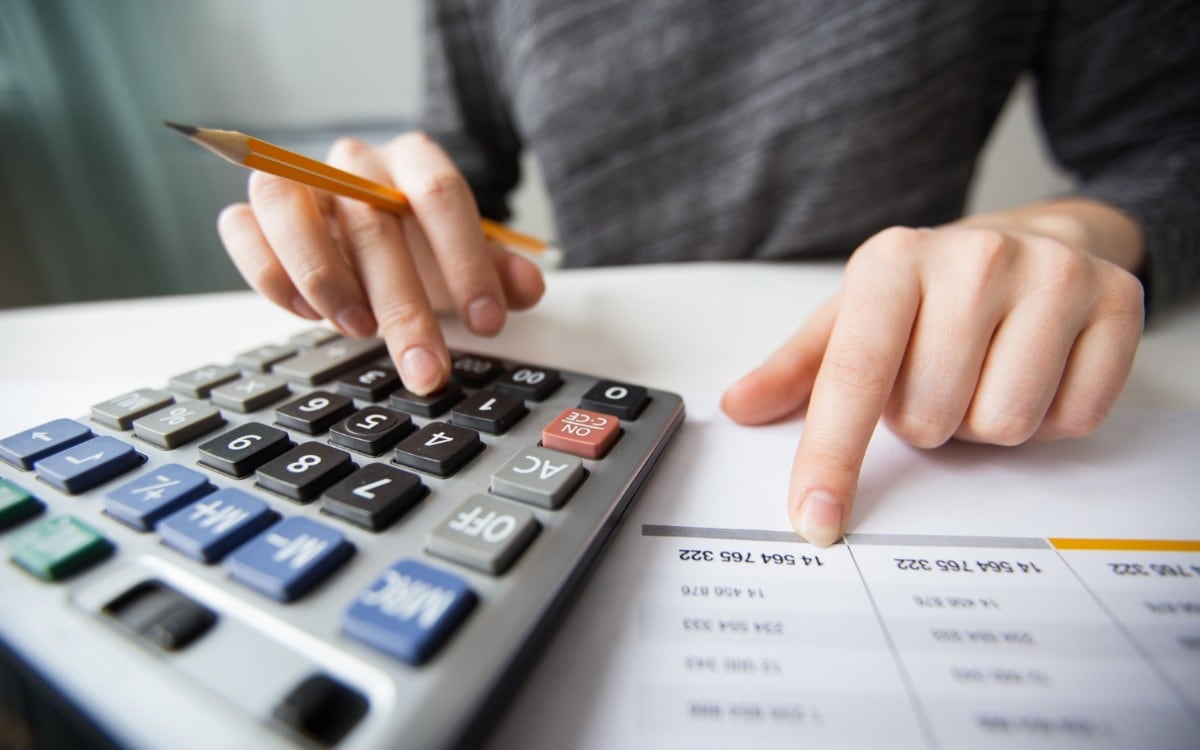 A pocos días de la fecha límite, autoridades advierten sobre posibles retrasos en el envío de declaraciones por correo. (Foto referencial: Freepik)