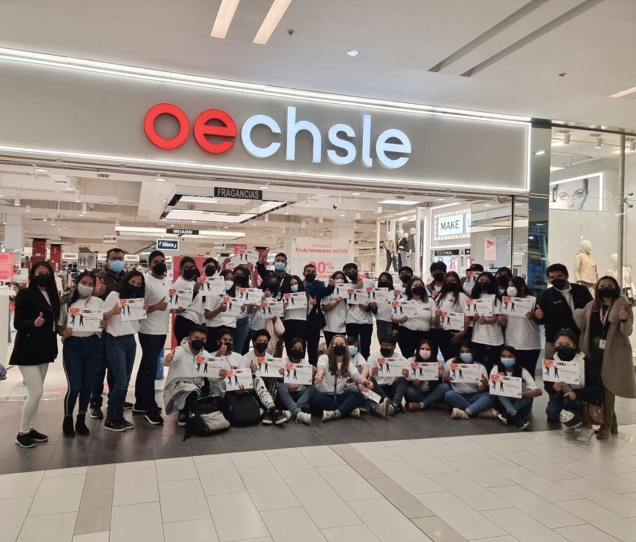 27 de noviembre del 2013. Hace 10 años. Oechsle ingresa al nicho de moda rápida. Las marcas 'fast fashion' vienen reemplazando a las tradicionales de lujo por su renovación constante, dijo el gerente general de Oechsle, Gabriel Ortiz.