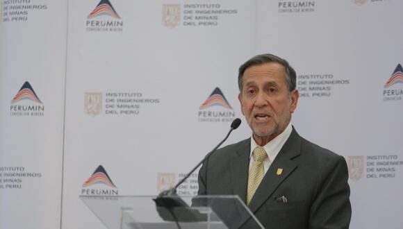 Miguel Cardozo, presidente de Perumin, señaló que la minería no formal en el país mueve alrededor de 6,000 millones de dólares al año, Foto: Leonardo Cuito.
