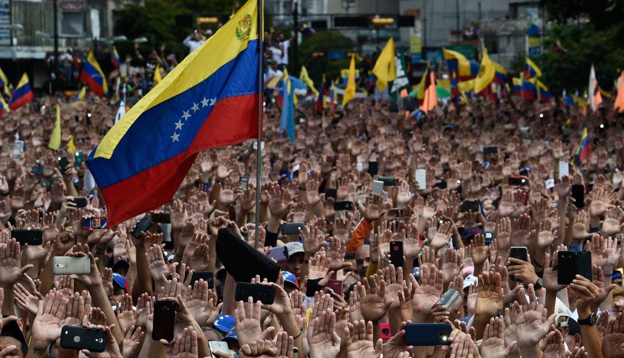 En 2024, se espera una mejora de los ingresos de la nación por la venta de petróleo, lo que puede generar una entrada adicional superior a los US$ 5,000 millones. (Foto: AFP)
