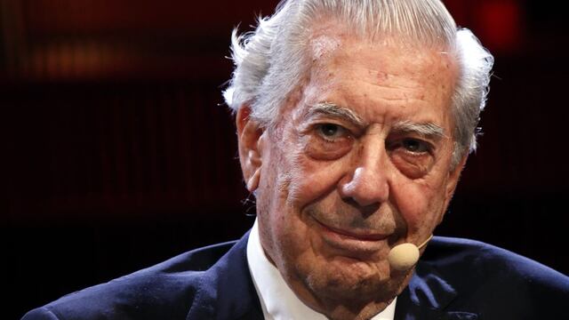 Mario Vargas Llosa, de 87 años, es hospitalizado por segunda vez por COVID-19 en España