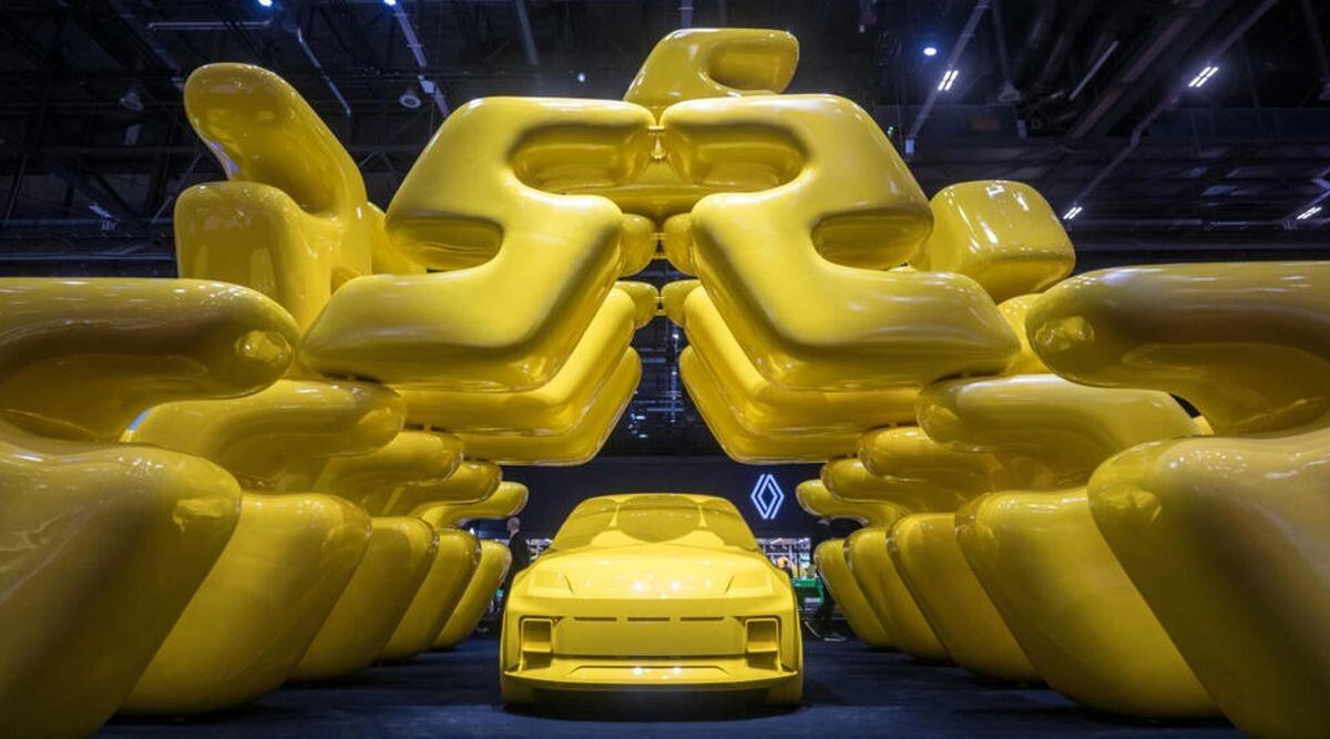 Una maqueta del vehículo eléctrico Renault R5 E-Tech, fotografiada el 26 de febrero de 2024 en el Salón del Automóvil de Ginebra © Fabrice Coffrini / AFP
