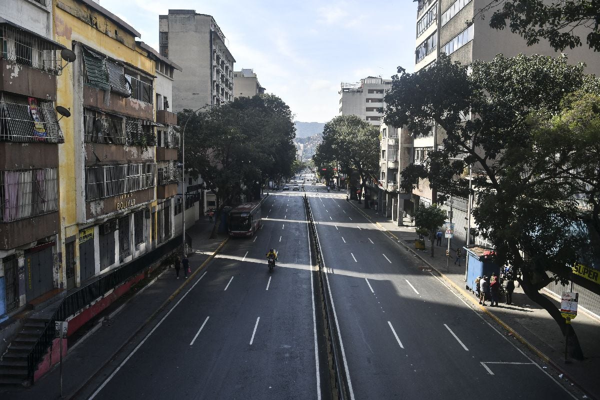 La avenida Baralt, una arteria clave frente al palacio presidencial, el 4 de enero, un día después de la captura de Maduro.