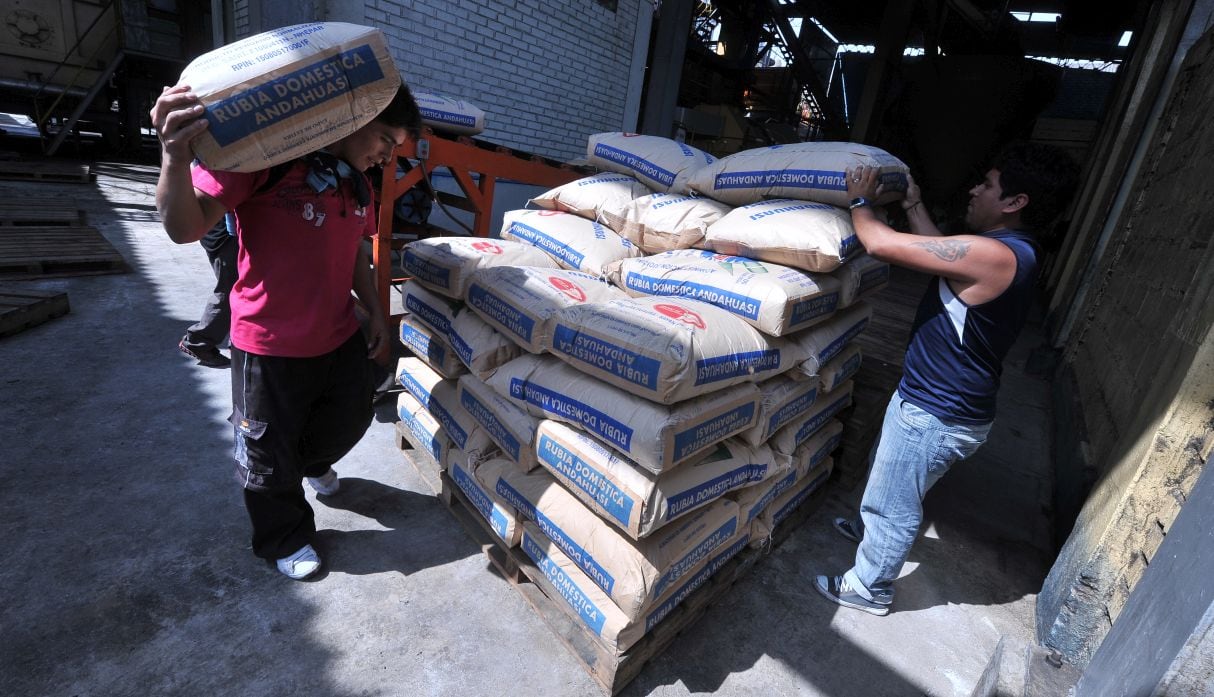 Azucarera Andahuasi cuenta con cultivos que se extienden por miles de hectáreas y tiene infraestructura de molienda y producción de alcohol.