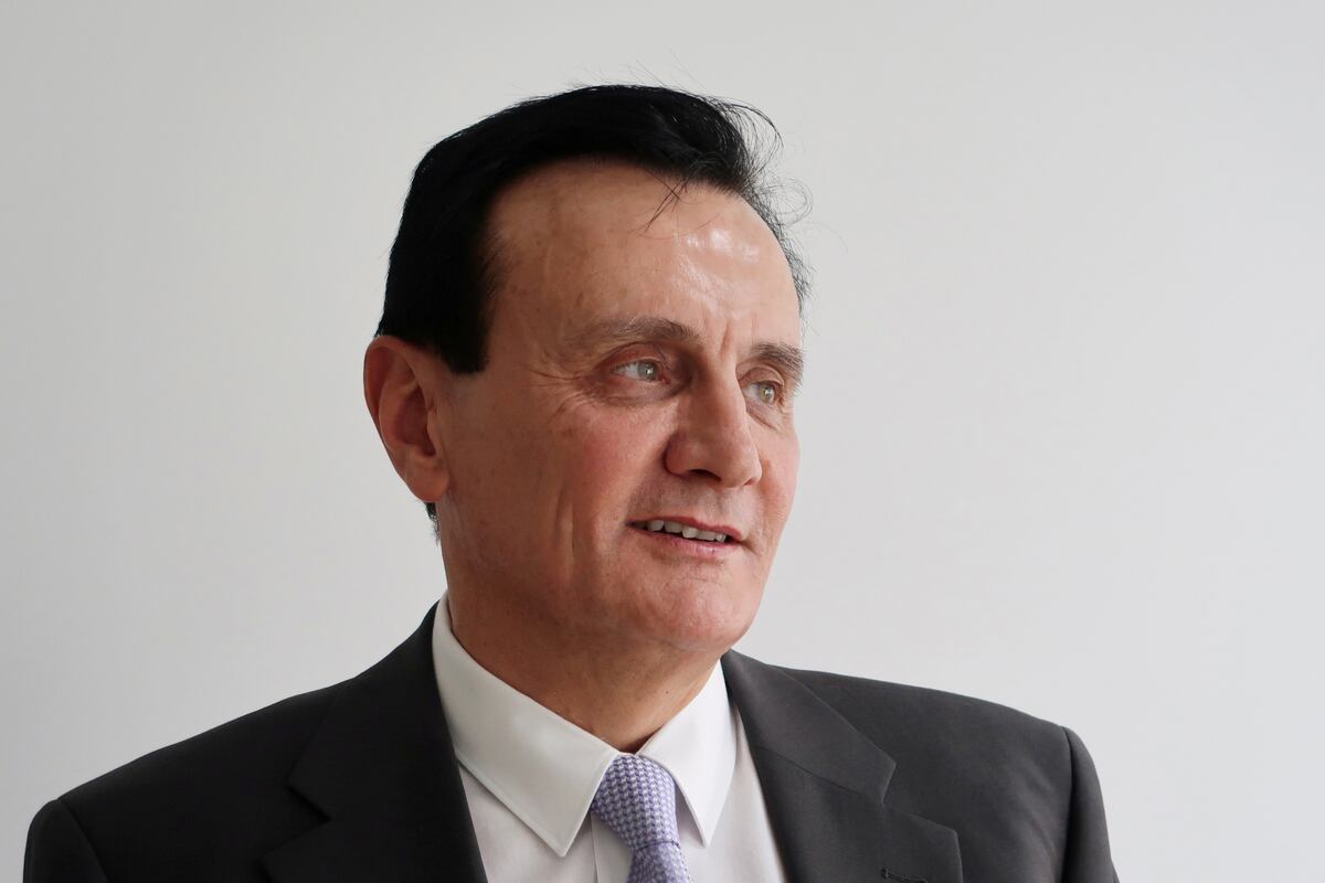 FOTO DE ARCHIVO: Pascal Soriot, director ejecutivo de la compañía farmacéutica AstraZeneca, asiste a una entrevista con Reuters en Shanghai, China, el 4 de noviembre de 2019. REUTERS/Brenda Goh