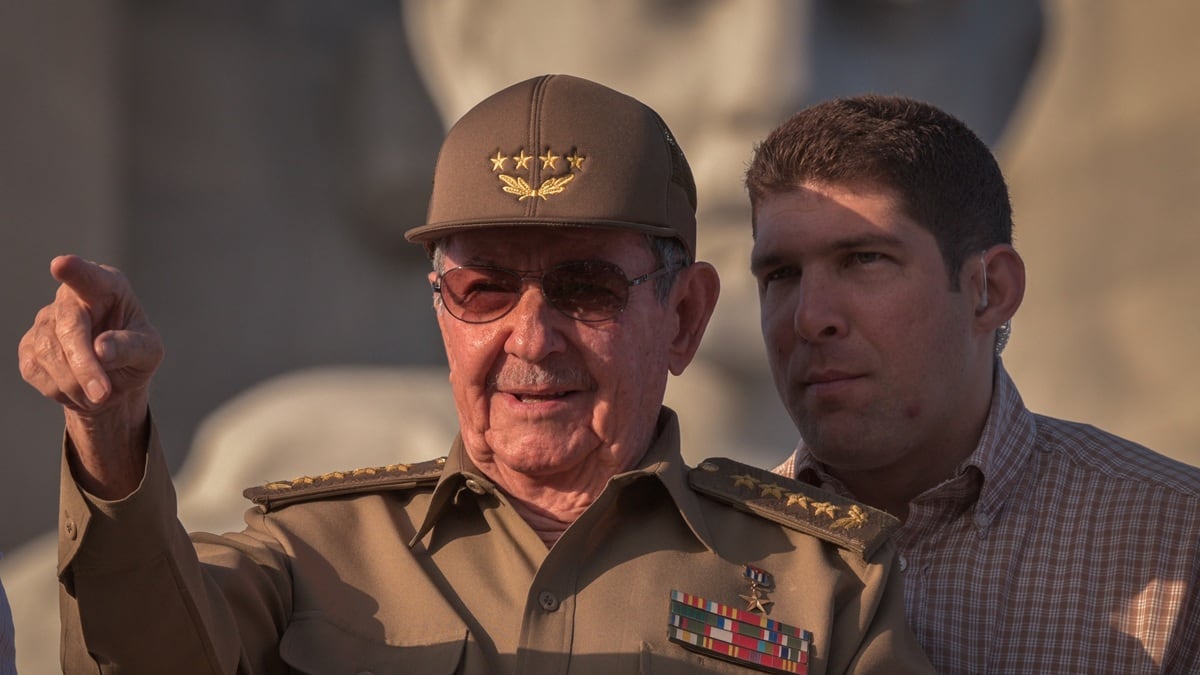 Juez de EE.UU. ordena arresto contra expresidente de Cuba, Raúl Castro