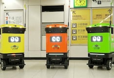 Robots limpian la estación de tren más transitada de Tokio