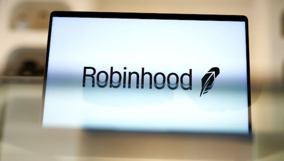 El logo de Robinhood en un computador portátil.