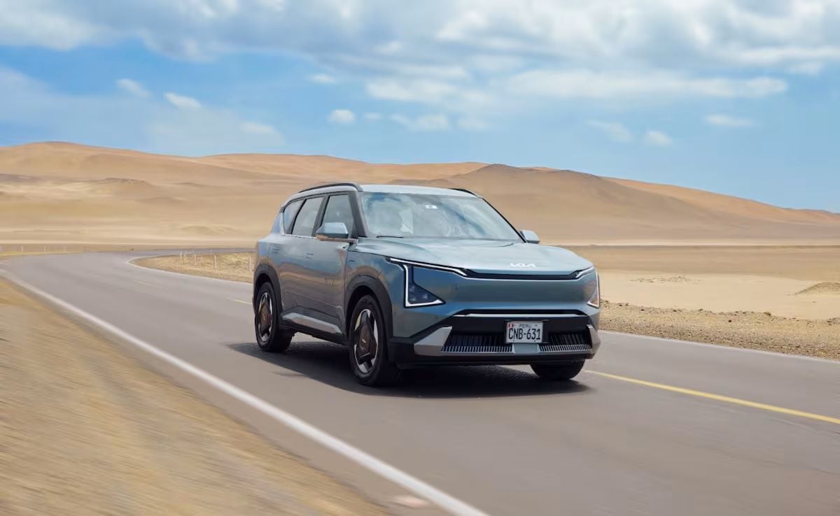 El corredor turístico del sur aspira a convertirse en punto de prueba de la electromovilidad, donde marcas y hoteles miden la demanda real de autos eléctricos. Foto: Kia Perú.