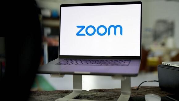 El logotipo de Zoom en una computadora portátil en Germantown, Nueva York, EE.UU., el sábado 13 de mayo de 2023. Está previsto que Zoom Video Communications Inc. publique cifras de ganancias el 23 de mayo.