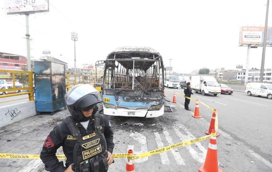 Las críticas surgen luego de un nuevo atentado contra el transporte público ocurrido el jueves en Villa El Salvador ( Foto: Josep Angeles / @ photo.gec )