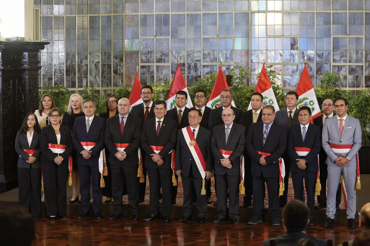 El gabinete encabezado por Luis Arroyo se mantiene aún dentro del plazo constitucional de 30 días para presentarse ante el Congreso