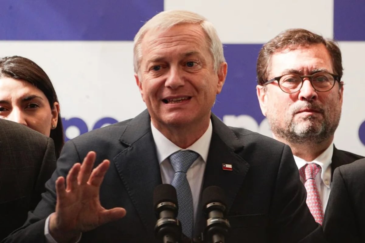 El presidente electo de Chile, José Antonio Kast, habla durante una rueda de prensa, el 7 de marzo de 2026, en Santiago (Chile). EFE/ Ailen Díaz