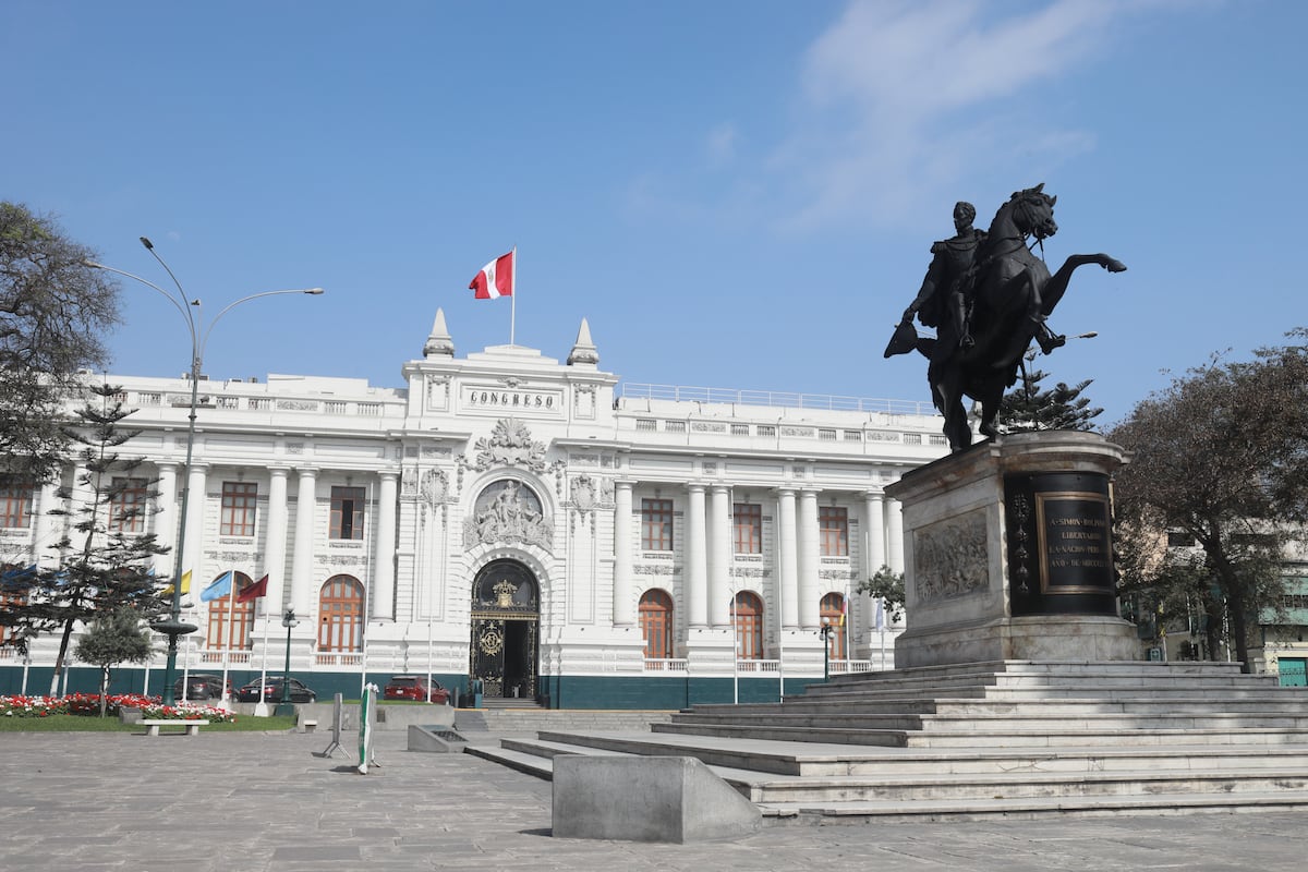 La iniciativa del Gobierno se suma a un proyecto presentado en el Congreso que cuestiona la creación del colegio y sus posibles barreras para el ejercicio artístico. Foto: (Juan Ponce - GEC)