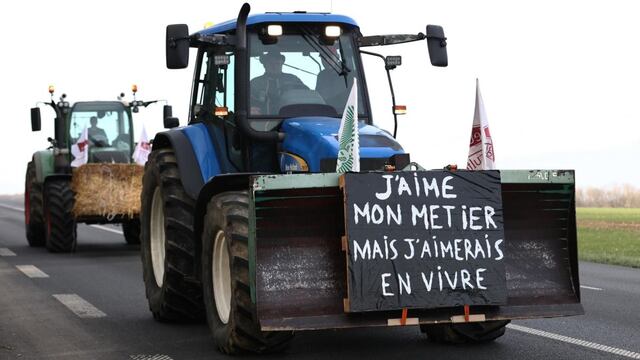 Agricultores inician el ‘asedio’ de París y el Gobierno les pide limitar la protesta