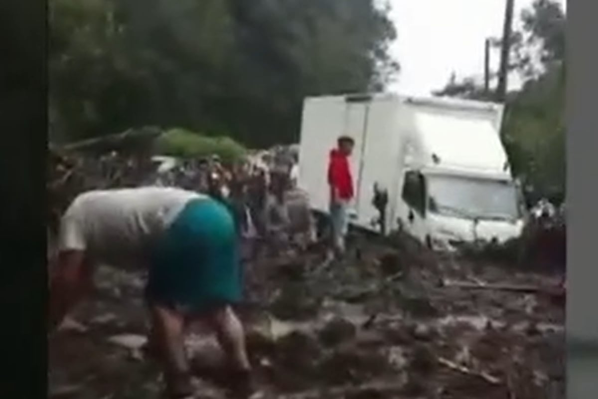 Si presencia inundaciones, no debe atravesar ni manejar por áreas afectadas. Este escenario podría provocar el arrastre del vehículo o afectar al motor. (Foto: Captura/Canal N)