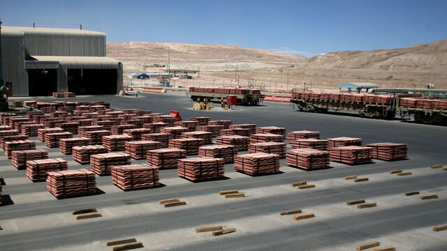Supervisores de mina Centinela y Antofagasta extienden diálogo para evitar huelga