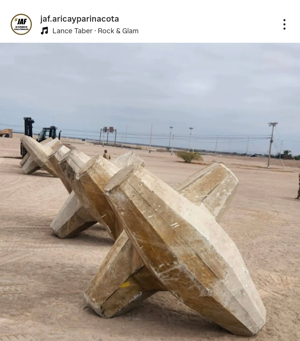 Chile coloca bloques en frontera con Perú. Foto Instagram Jefatura de Área Fronteriza de la Región de Arica y Parinacota