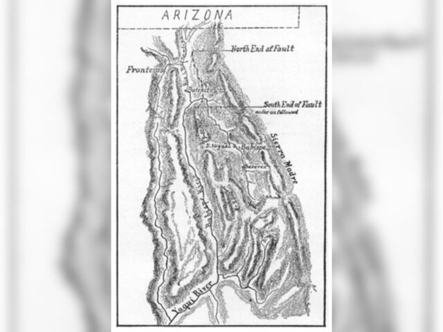 En la tarde del 3 de mayo de 1887, un fuerte terremoto sacudió la zona del sur de Arizona, sureste de Nuevo México y norte de México. El terremoto tuvo una magnitud estimada de 7,25. El epicentro del terremoto se situó en el Valle de Batepito, Sonora, México, a unas 15 millas al noroeste de Bavispe y 40 millas al sur de Douglas, Arizona. El seísmo se sintió en una amplia zona, que abarcaba más de 100.000 millas cuadradas. Las sacudidas se sintieron en Tucson, Phoenix, El Paso, Chihuahua y Ciudad de México. En algunos lugares, las sacudidas duraron varios minutos. El movimiento telúrico causó daños generalizados en la región. En Bavispe, Sonora, se derrumbaron la mayoría de los edificios. En Douglas, Arizona, se produjeron cortes de electricidad y se derrumbaron algunos edificios. En el resto de la zona afectada, se produjeron daños en edificios, carreteras y puentes. El terremoto también causó la muerte de al menos 40 personas, la mayoría de ellas en Bavispe, donde el terremoto provocó el derrumbamiento de una iglesia. | Crédito: Bosquejo del Dr. George Goodfellow de la zona de falla del terremoto de Sonora de 1887