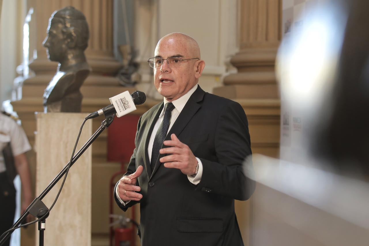 El presidente del Consejo de Ministros, Ernesto Álvarez Miranda, confirmó que el Gobierno ha dispuesto medidas de protección para los 36 postulantes a la Presidencia de la República. Foto: GEC.