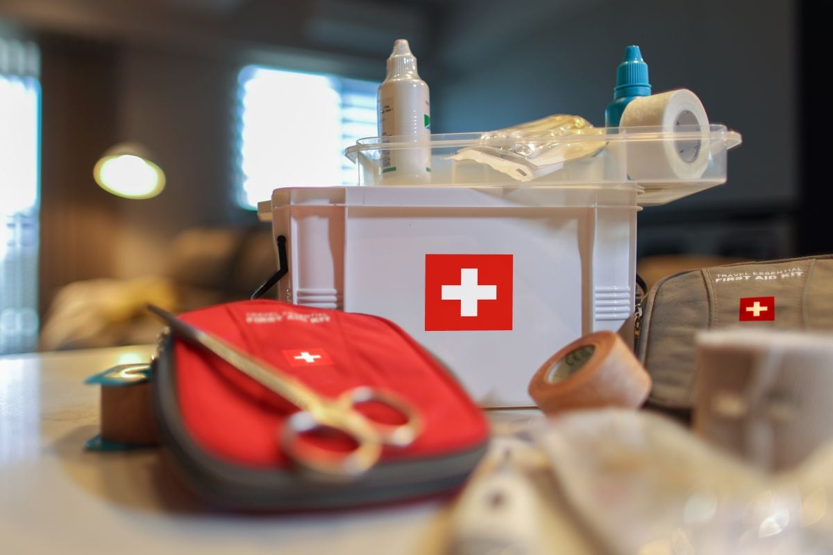 Primeros auxilios en comercios: ya no se exigirá personal capacitado en todos los casos. (Foto: bernie_photo / iStock)