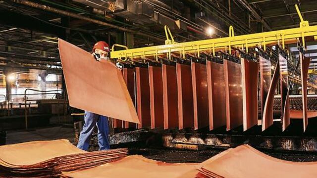 Exportaciones mineras cayeron 21.5% en julio por menor volumen y precios de commodities