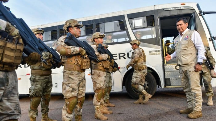 Premier propone que Fuerzas Armadas apoyen en el traslado de material electoral. Foto: PCM.