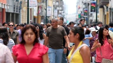 Más empresas buscan aumentar sus planillas, pero encontrar personal calificado se vuelve un reto. Imagen: Andina