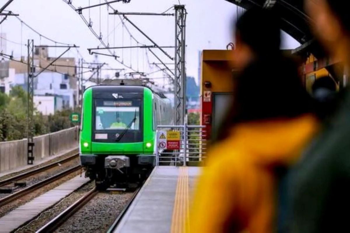 Usuarios de la Línea 1 del Metro de Lima enfrentaron demoras debido a la interrupción parcial del servicio por fallas técnicas. Foto: Andina.