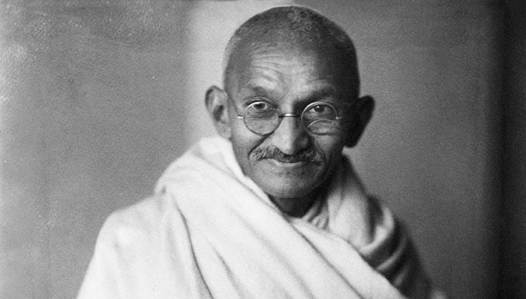 La cita de Mahatma Gandhi destaca que perdonar es un acto de fortaleza. | Crédito: philogalichet.fr