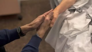 Francia aprueba definitivamente la ley que legaliza la eutanasia y el suicidio asistido