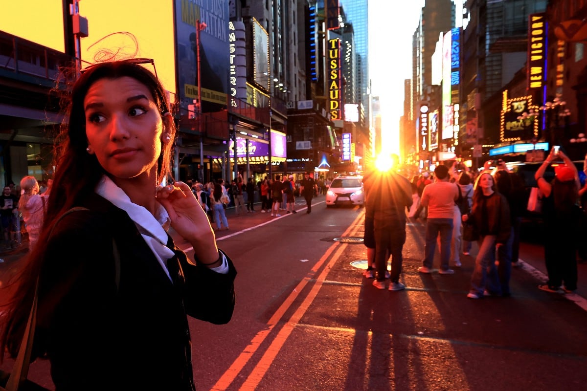 El famoso solsticio de Manhattan vuelve a iluminar las calles de la Gran Manzana. (Foto: TIMOTHY A. CLARY / AFP)
