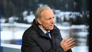 ¿Bonos, oro o bitcoin? Ray Dalio recomienda esto ante riesgo de crisis de deuda en EE.UU.