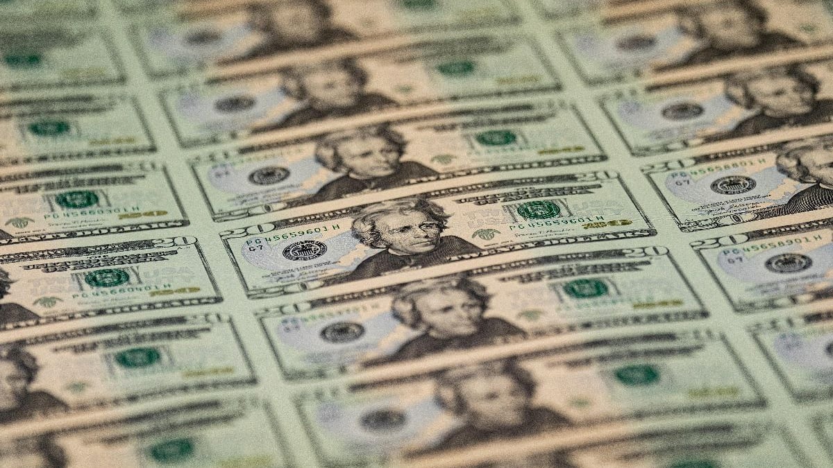 Audaz plan del jefe del Tesoro termina golpeando al dólar