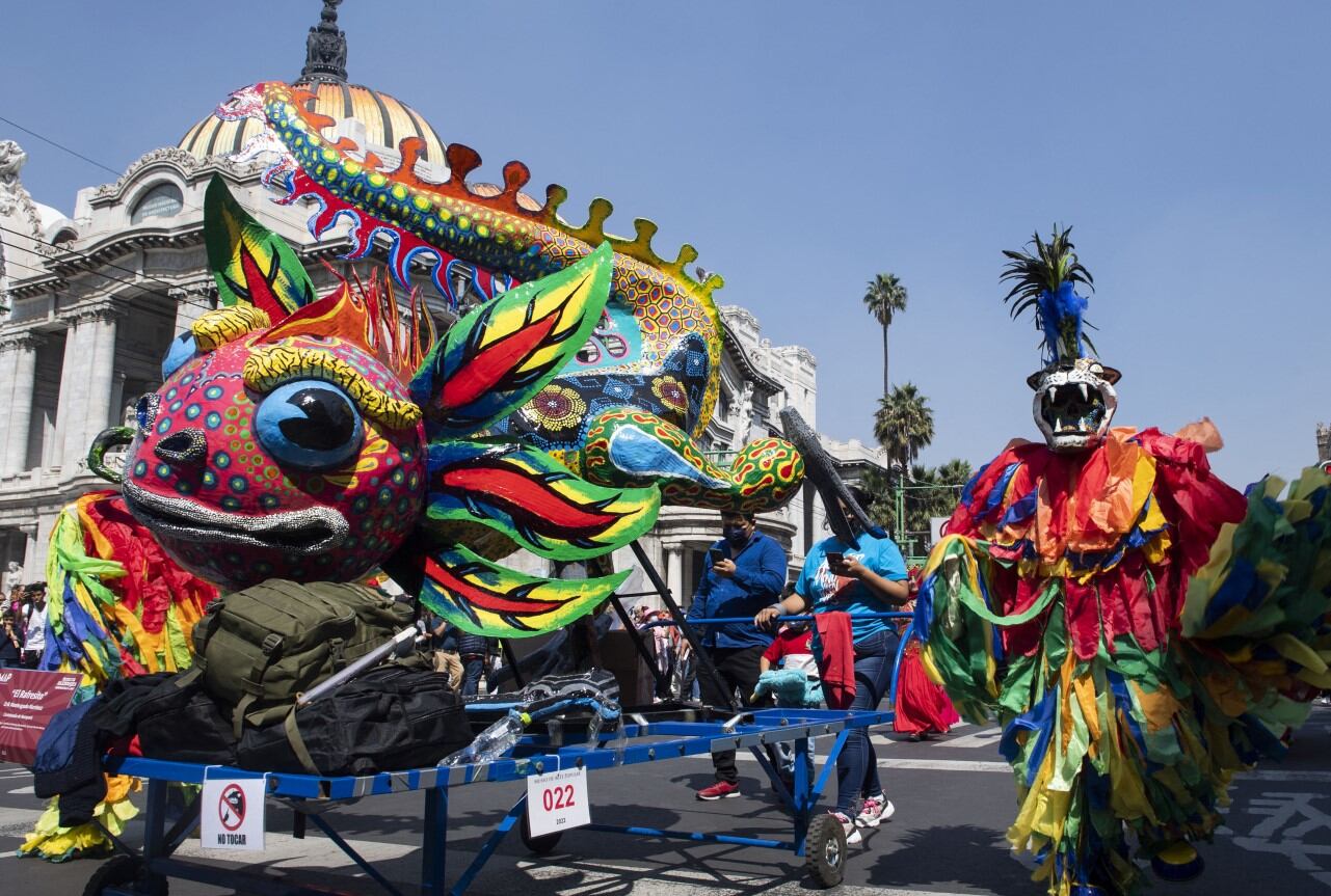 El desfile es observado por millones de personas en la Ciudad de México (Foto: AFP)