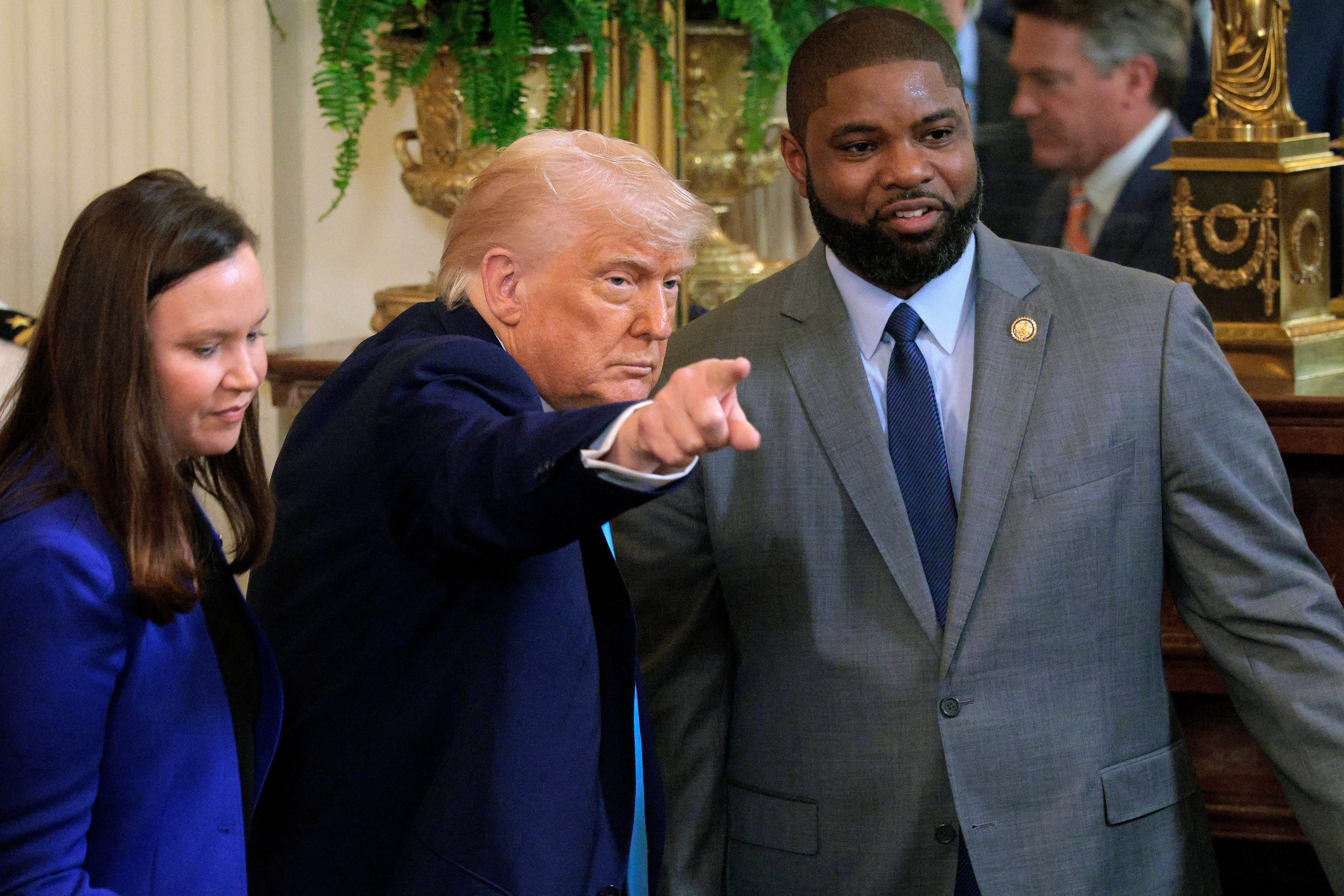Byron Donalds es una figura del Partido Republicano muy allegada al presidente Donald Trump (Foto: AFP)