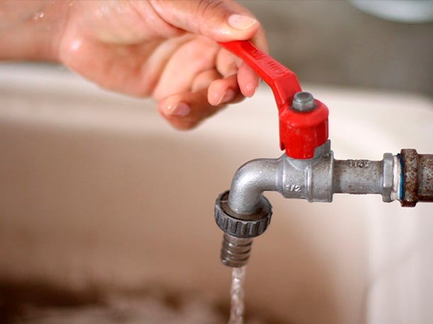 Las decisiones sobre el agua continúan fragmentadas entre sectores, niveles de gobierno y actores del territorio, limitando la capacidad de respuesta frente a desafíos cada vez más complejos. (Foto: Andina)
