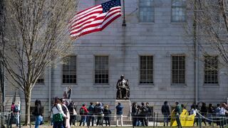 Es un “desastre liberal”: Trump arremete contra Harvard que se defiende en los tribunales