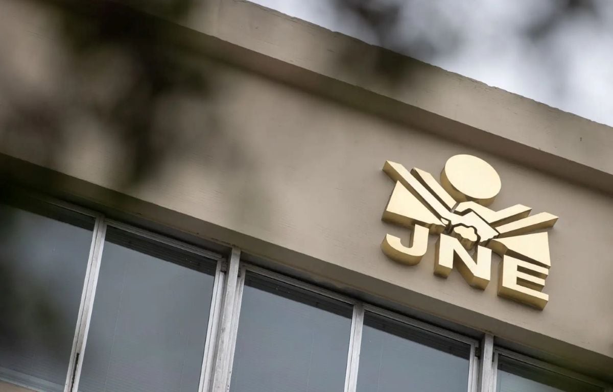 Roberto Burneo, presidente del JNE, confirmó que el Pleno debatirá el pedido planteado por 14 organizaciones políticas. Foto: Andina.