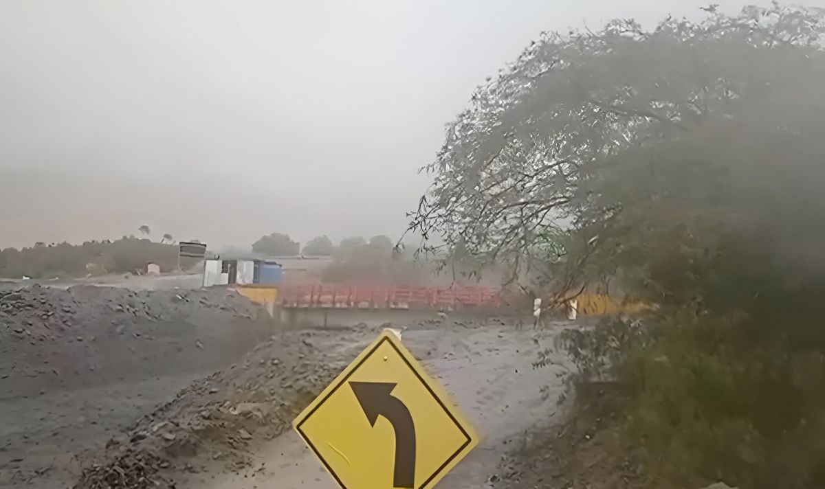 Un huaico destruyó por completo el puente El Pedregal, en Moquegua. Foto: Captura Canal N.