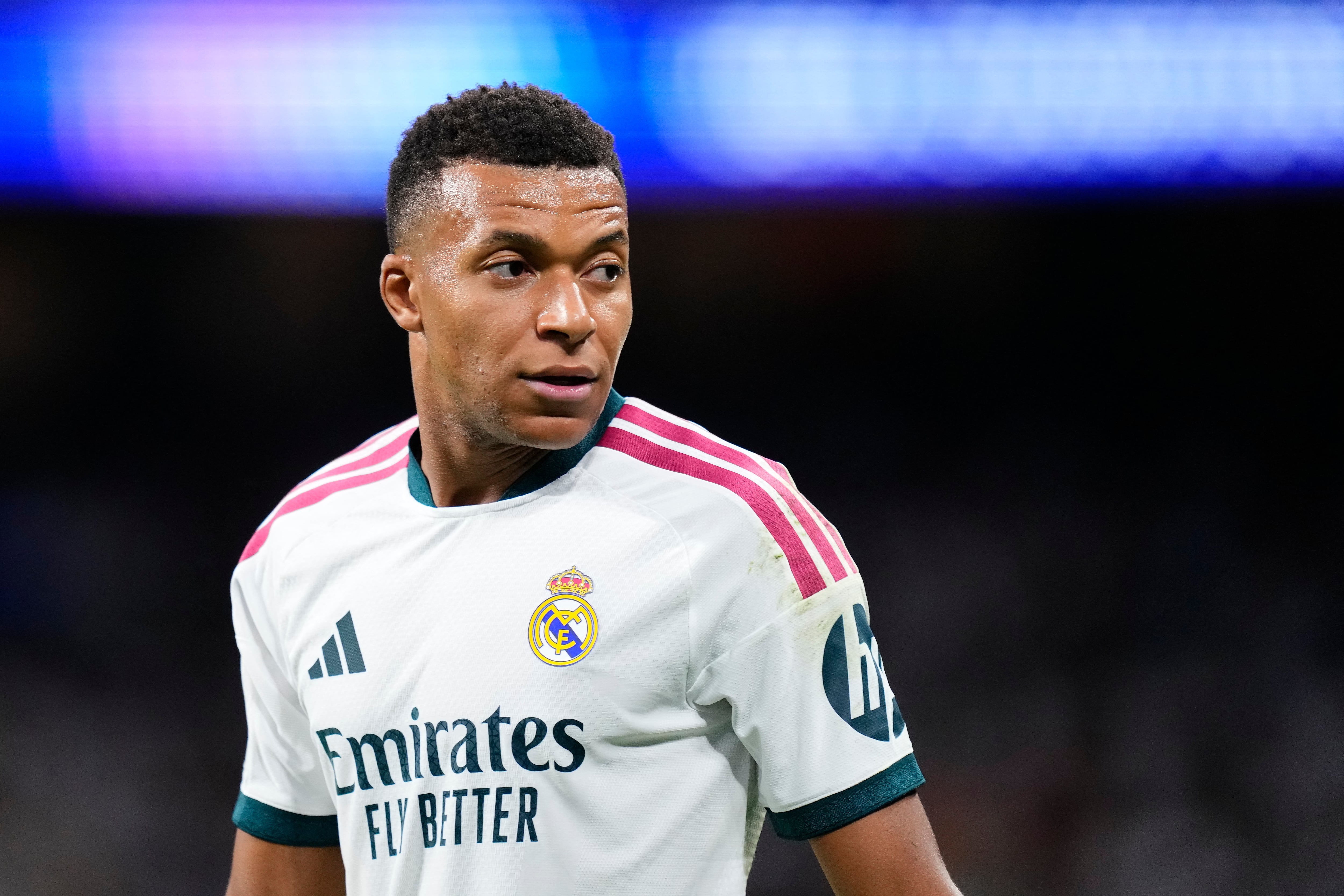China convierte a Mbappé en persona no grata para marcas, televisión y redes