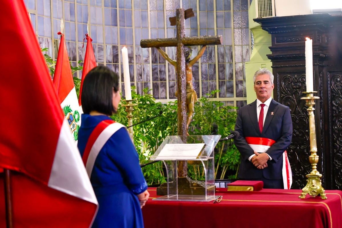 Mauricio Arnillas, flamante ministro de Vivienda, cuestionó el retiro de congresistas de oposición antes del mensaje a la Nación de la presidenta Keiko Fujimori. Foto: Presidencia.