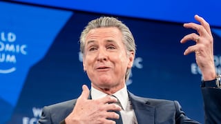 Newsom firmó una ley en California que permite recuperar en efectivo el saldo de tarjetas de regalo: ¿quiénes pueden hacerlo y hasta cuándo?