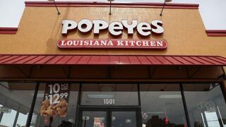 Popeyes habría rechazado otra oferta de compra antes de acordar con dueña de Burger King