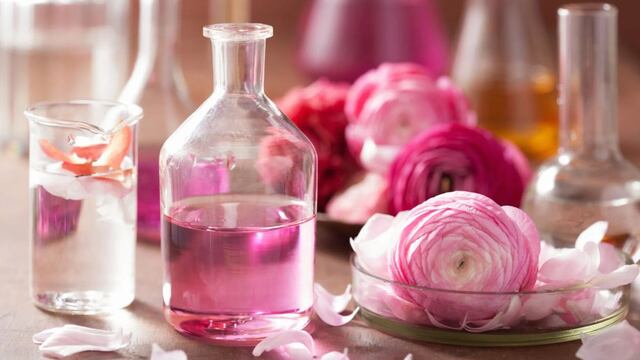 Un perfume de rosas comestible... inspirado en el olor a ajo