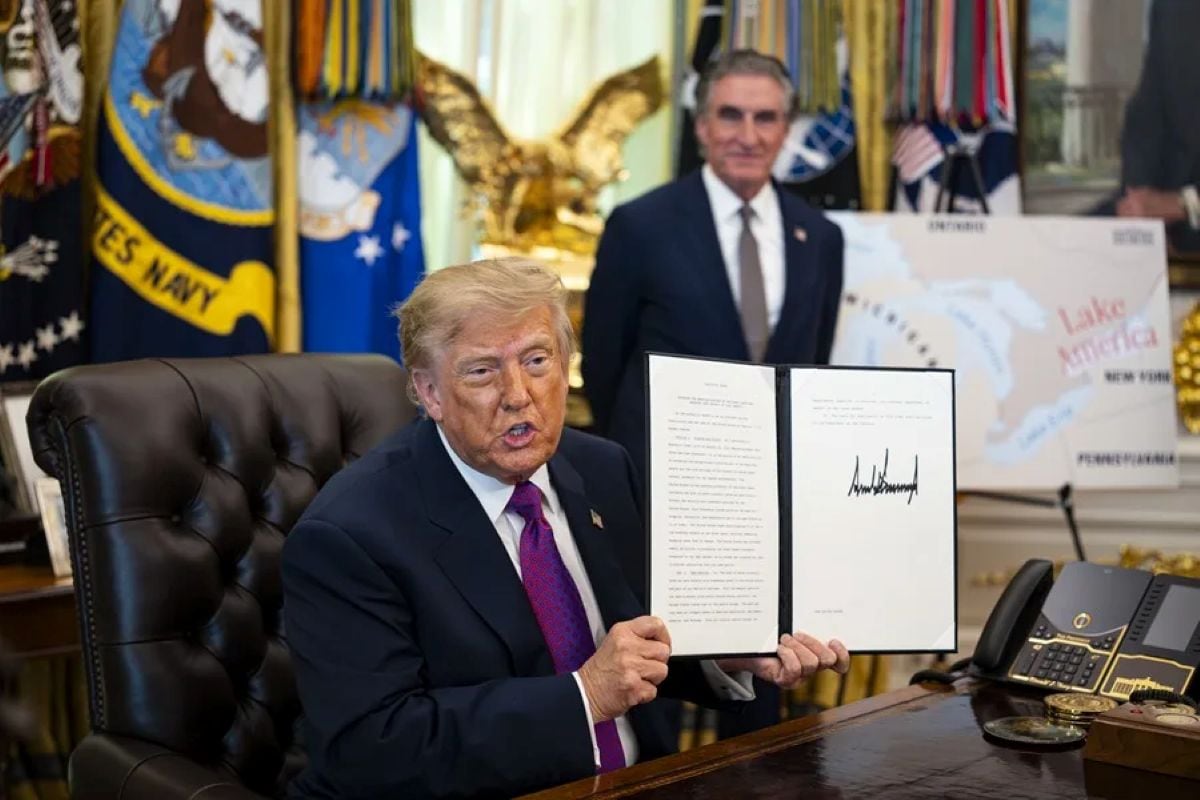 Donald Trump planteó la posibilidad de cambiar el nombre del Atlántico o el Pacífico por “océano América”. Foto: EFE.