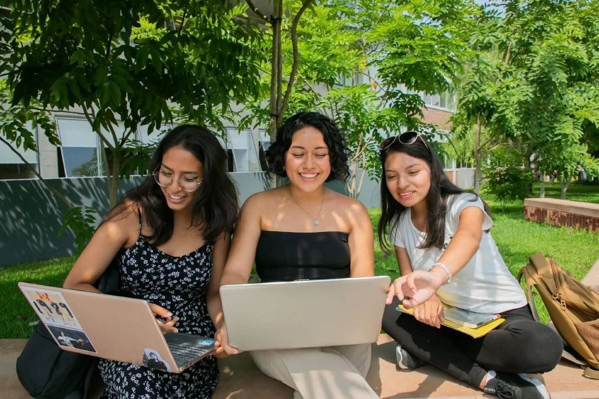 Estudiantes peruanos podrán acceder a Gemini Pro sin costo por un año, previa verificación de matrícula a través de SheerID. Foto: Andina.